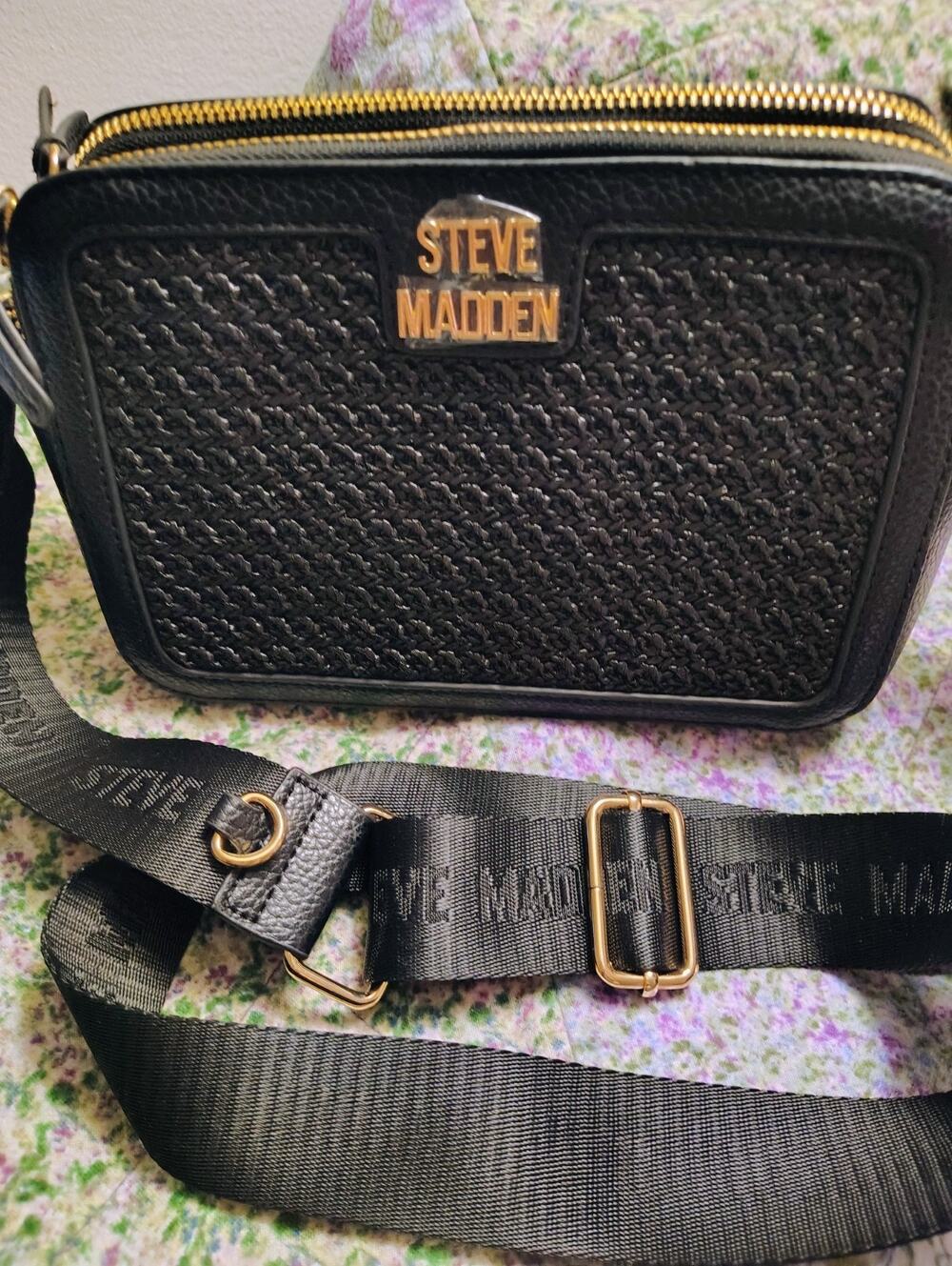 NWOT Steve Madden Woven Black Crossbody Camera Bag